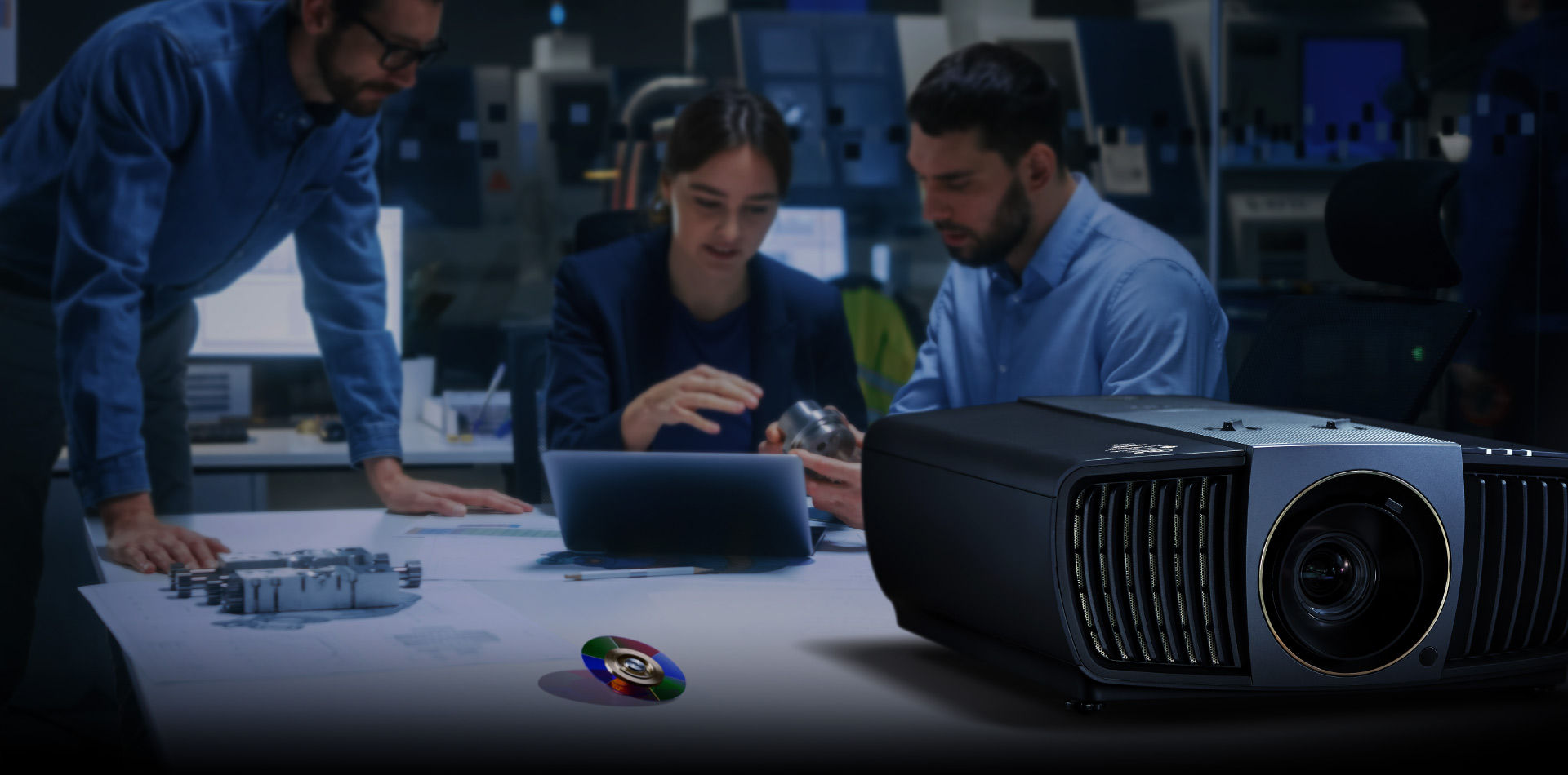 工匠技藝，創造色準投影機