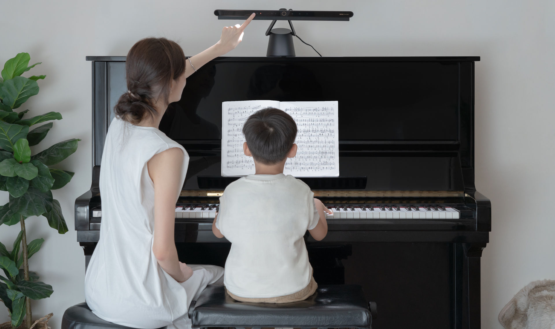 Piano Light 智能钢琴灯LED 寿命长达17年
